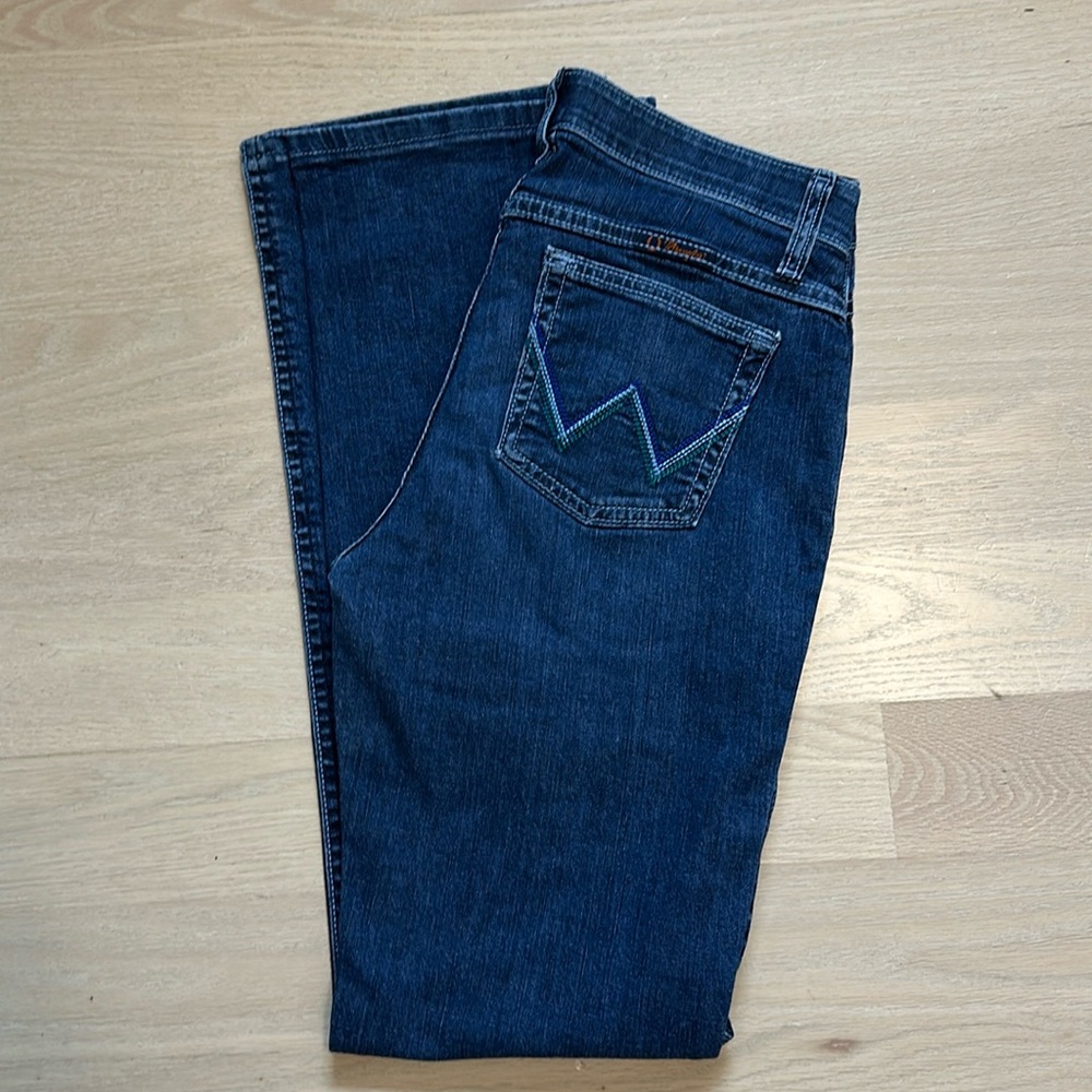 Women’s Q-baby Wrangler jeans size 6